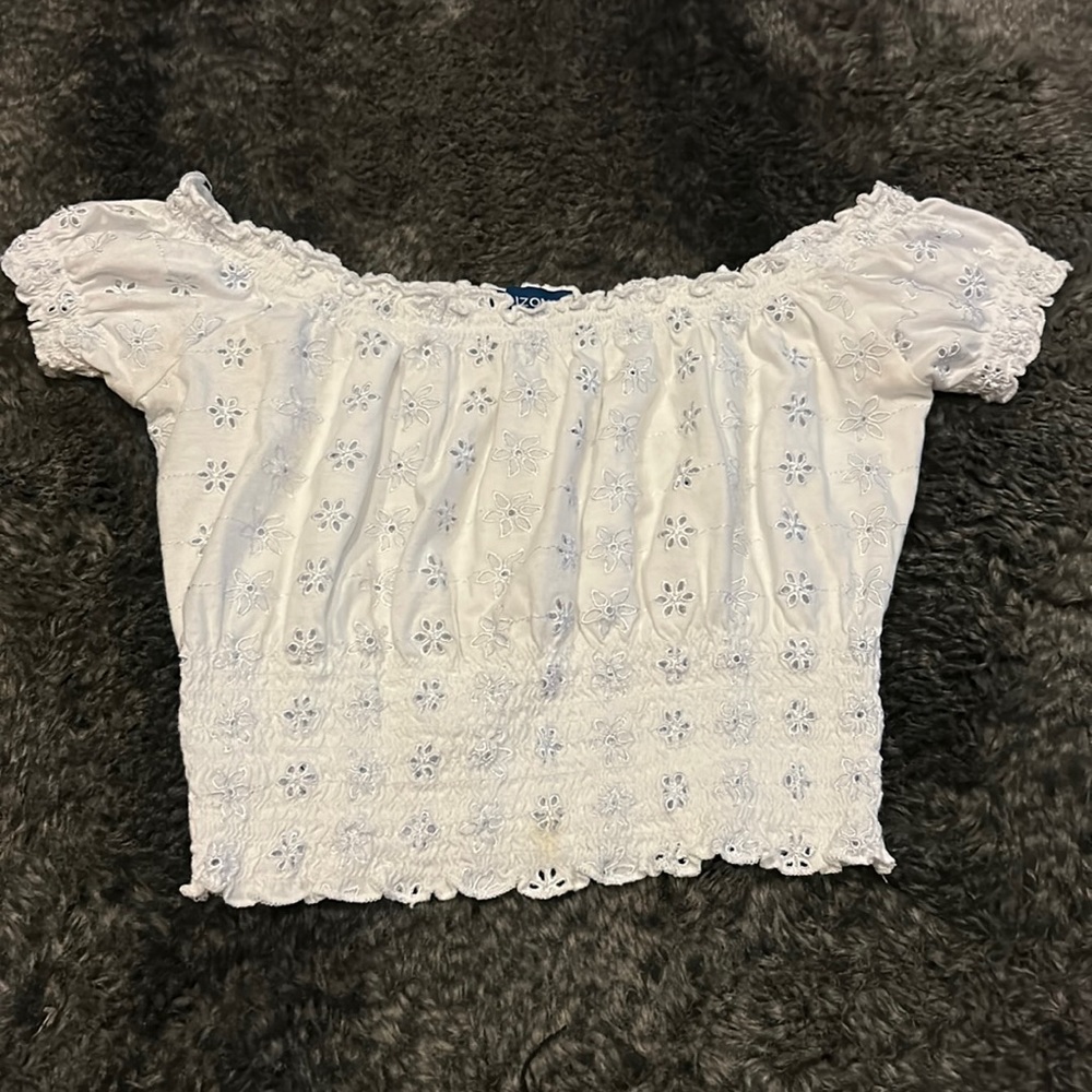 Arizona Off-the-Shoulder Crop
